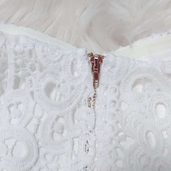 Twosisters The Label, White Lined Eyelet Top, Gorgeous Piece, Stay-Put Design,4 - Picture 7 of 11